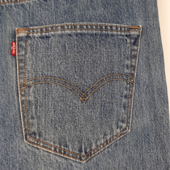 Levis 501 Men's Medium Wash Straight Leg Button Fly Blue Denim Jeans Size 36x29 - Picture 8 of 16